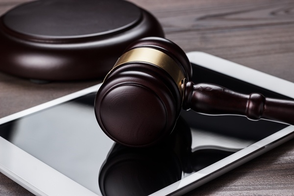 Improving Legal Expense Management with Technology - Featured Image